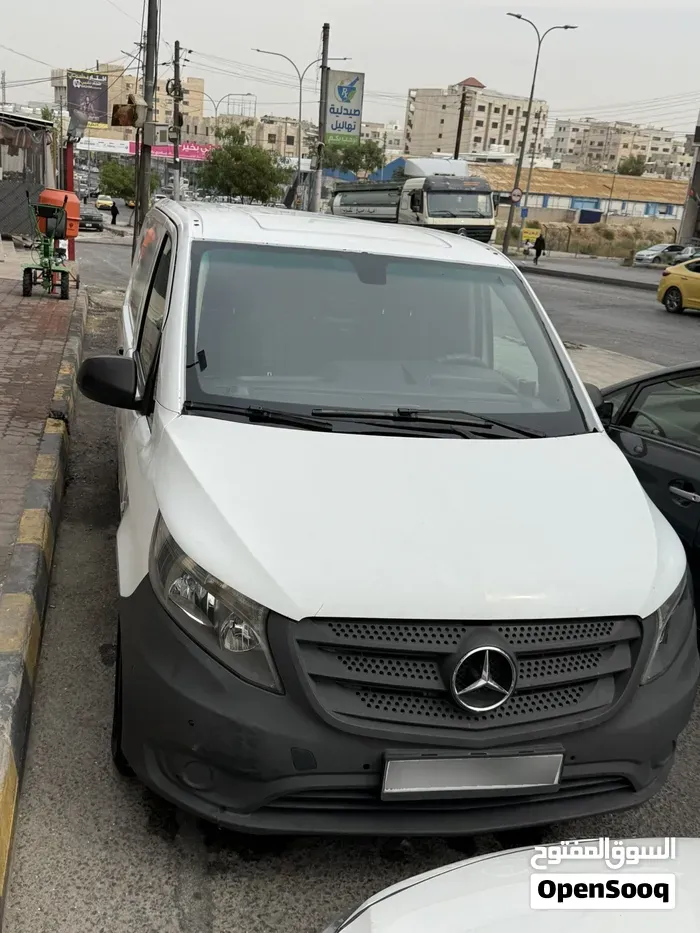 Mercedes-Benz V-Class 2018 photo 2