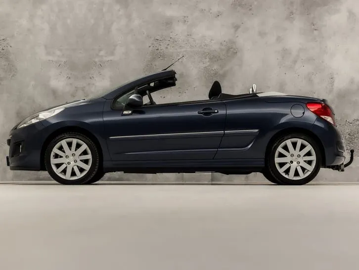Peugeot 207 2012 photo 2