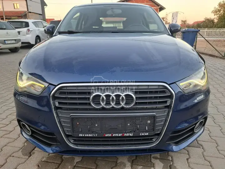 Audi A1 2011 photo 2