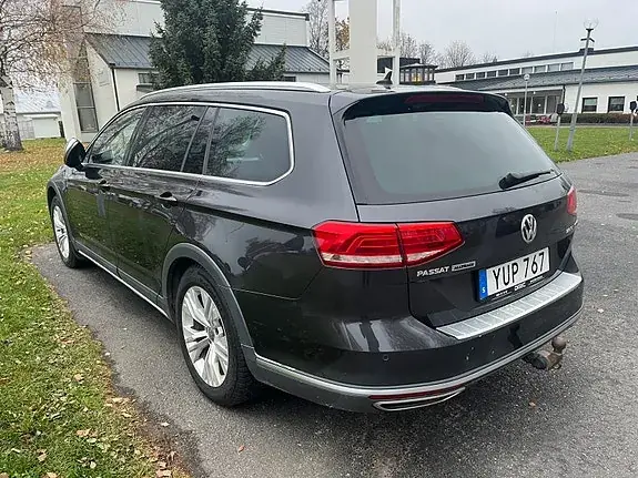 Volkswagen Passat Alltrack 2018 photo 2
