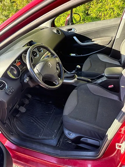 Peugeot 308 2008 photo 3