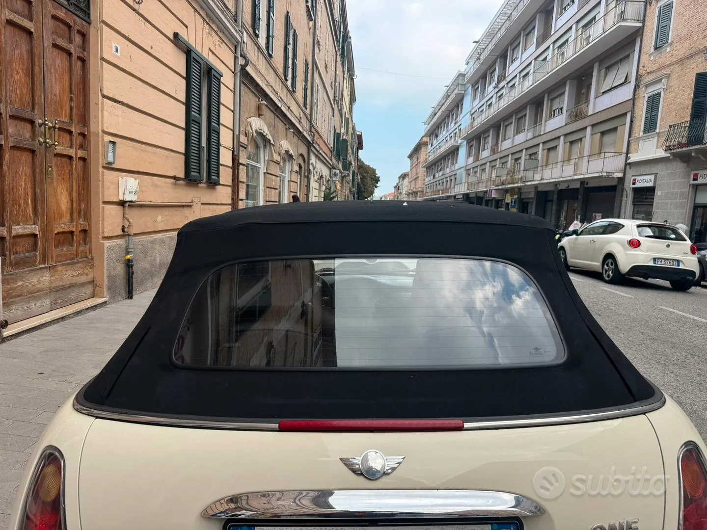Mini Cabrio 2007 photo 2