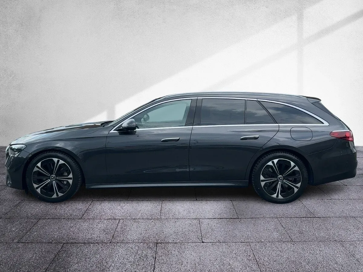 Mercedes-Benz E-Class 2025 photo 3