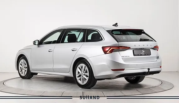 Skoda Octavia 2023 photo 2