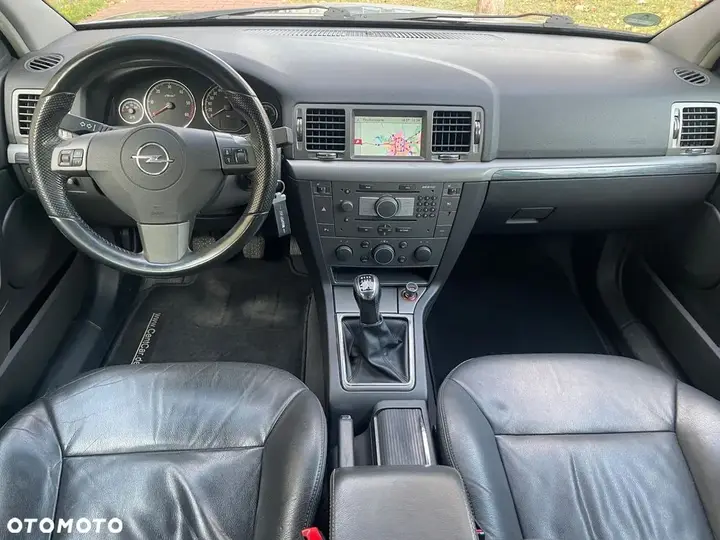 Opel Signum 2007 photo 2