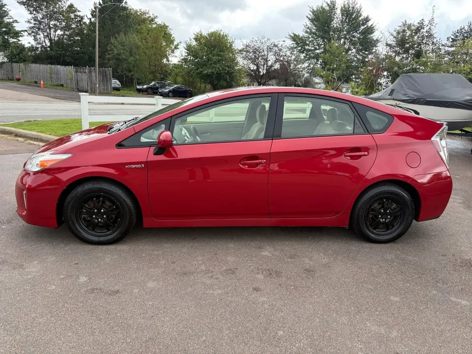 Toyota Prius 2015 photo 4