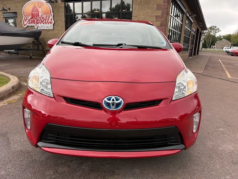 Toyota Prius 2015 photo 2