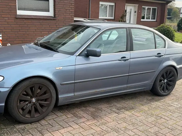 BMW 330I