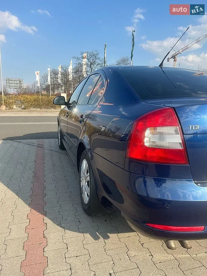 Skoda Octavia 2010 photo 3