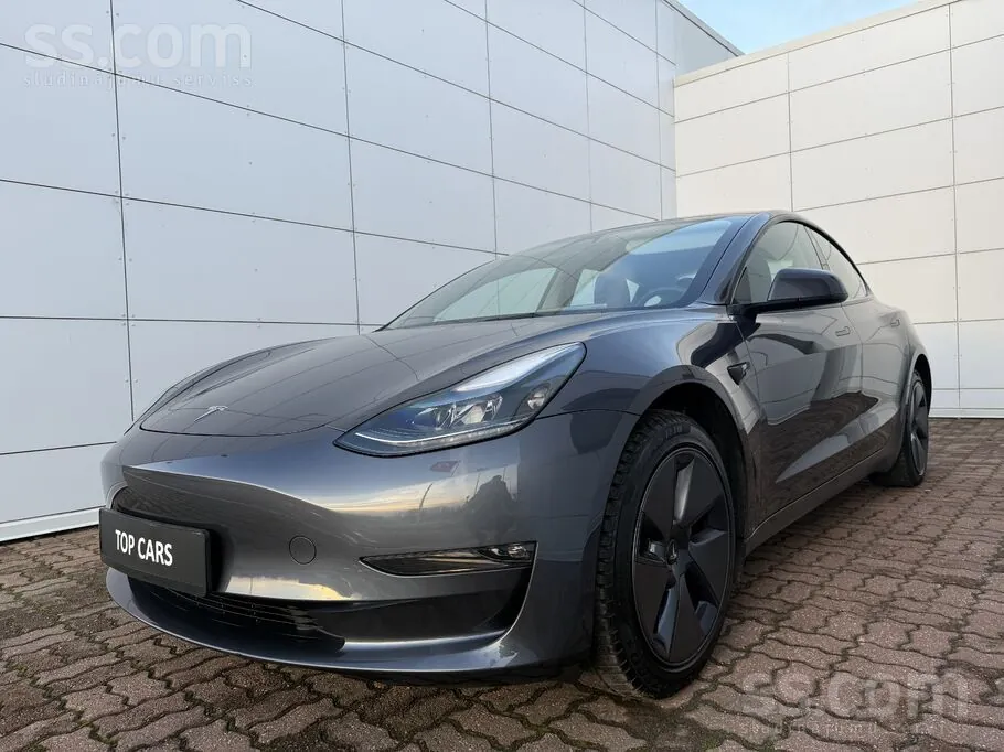 Tesla Model 3 2023 photo 2