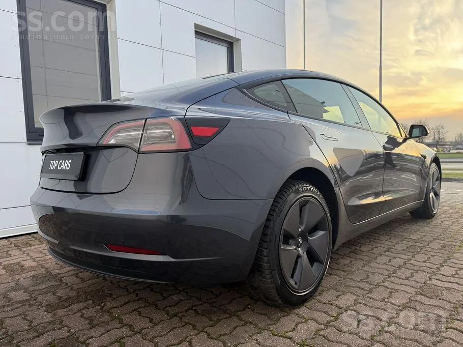 Tesla Model 3 2023 photo 4
