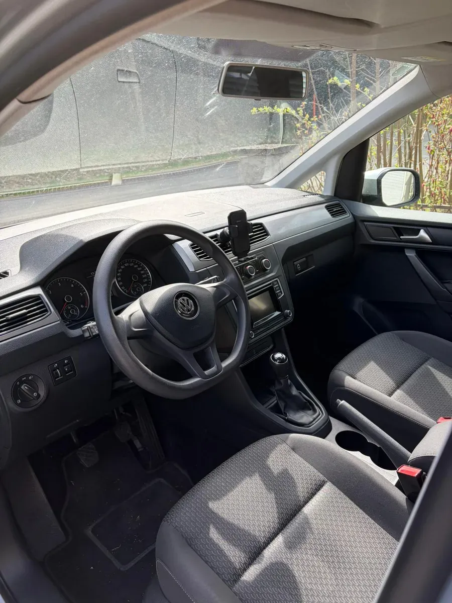 Volkswagen Caddy 2017 photo 2