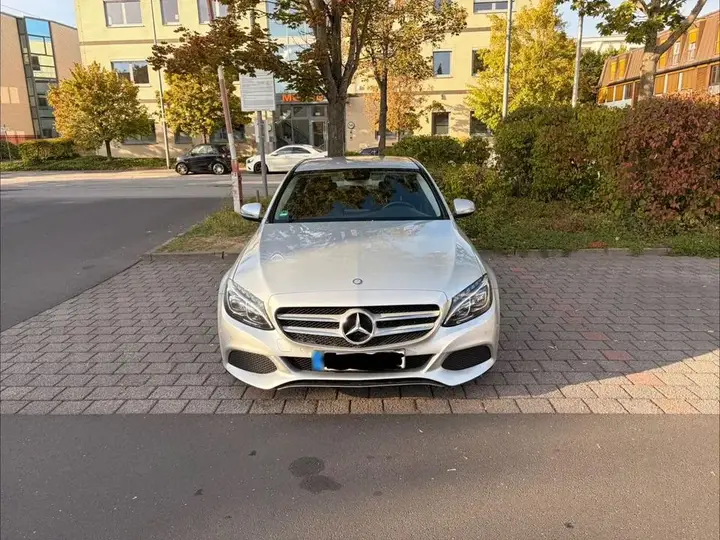 Mercedes-Benz C200