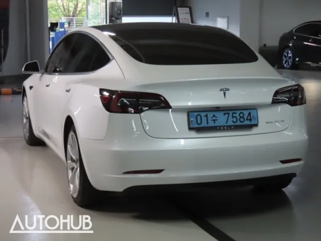Tesla Model 3 2020 photo 4