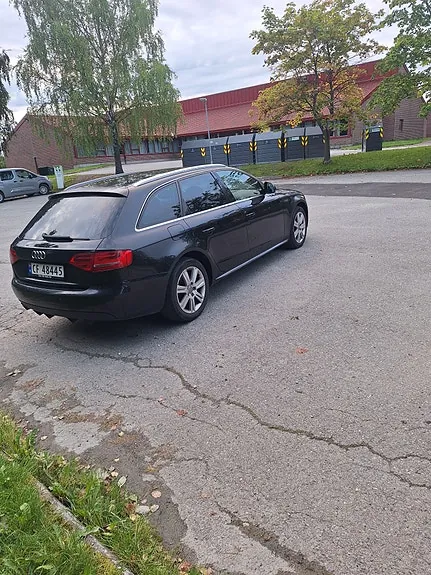 Audi A4 2009 photo 3