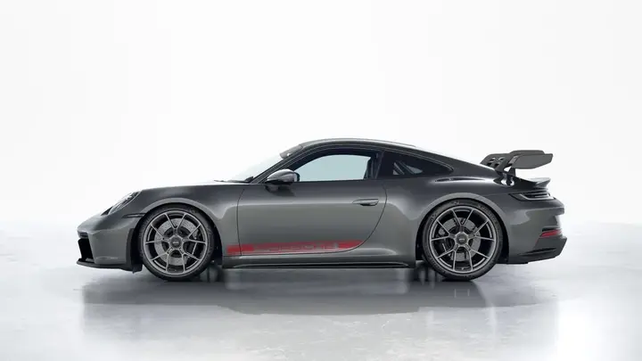 Porsche 911 2021 photo 2