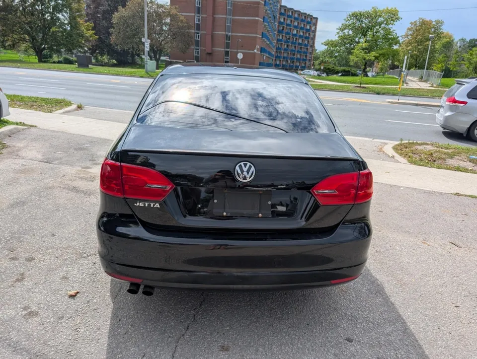 Volkswagen Jetta 2012 photo 3