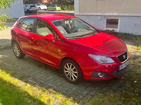 Seat Ibiza 2012 photo 2