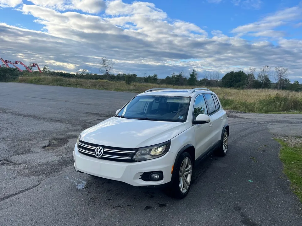 Volkswagen Tiguan 2012 photo 2