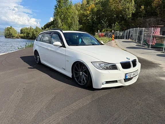BMW 320D 2008 photo 2