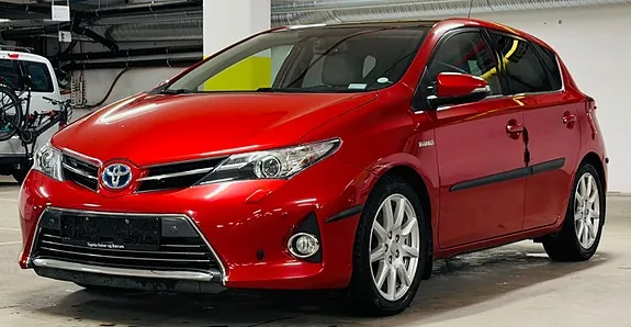 Toyota Auris 2015 photo 3