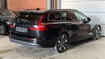 Volvo V60 2022 photo 2
