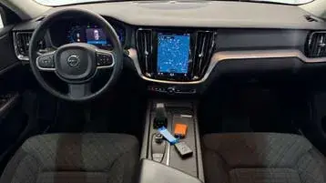 Volvo V60 2022 photo 3