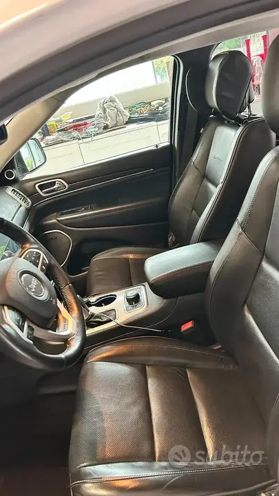 Jeep Grand Cherokee 2019 photo 4