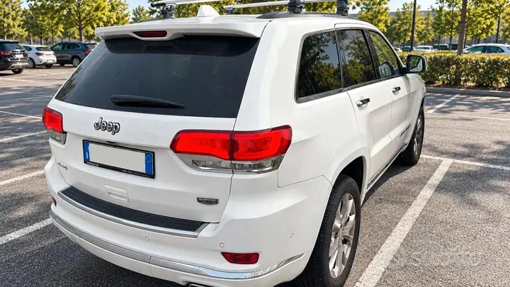 Jeep Grand Cherokee 2019 photo 2