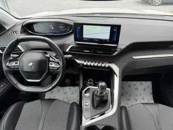 Peugeot 3008 2022 photo 2