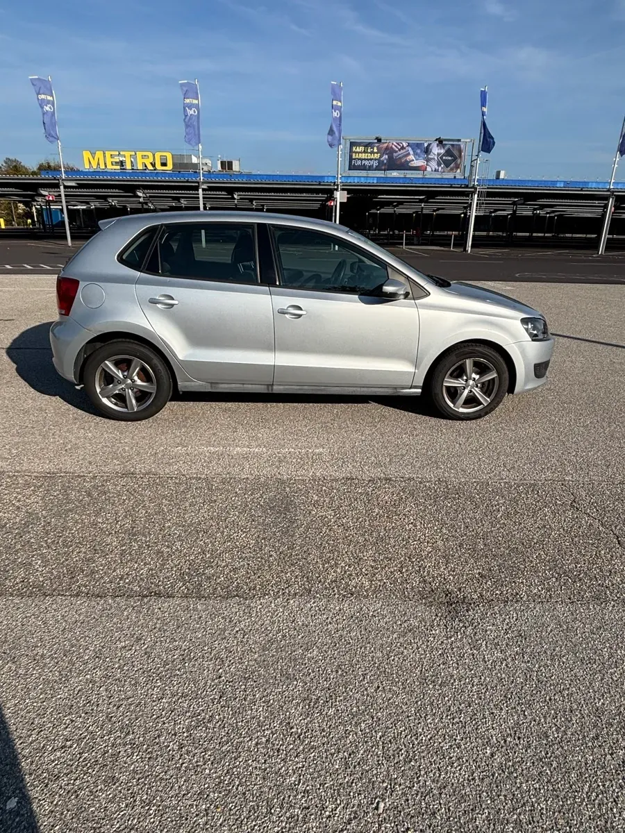 Volkswagen Polo 2009 photo 2