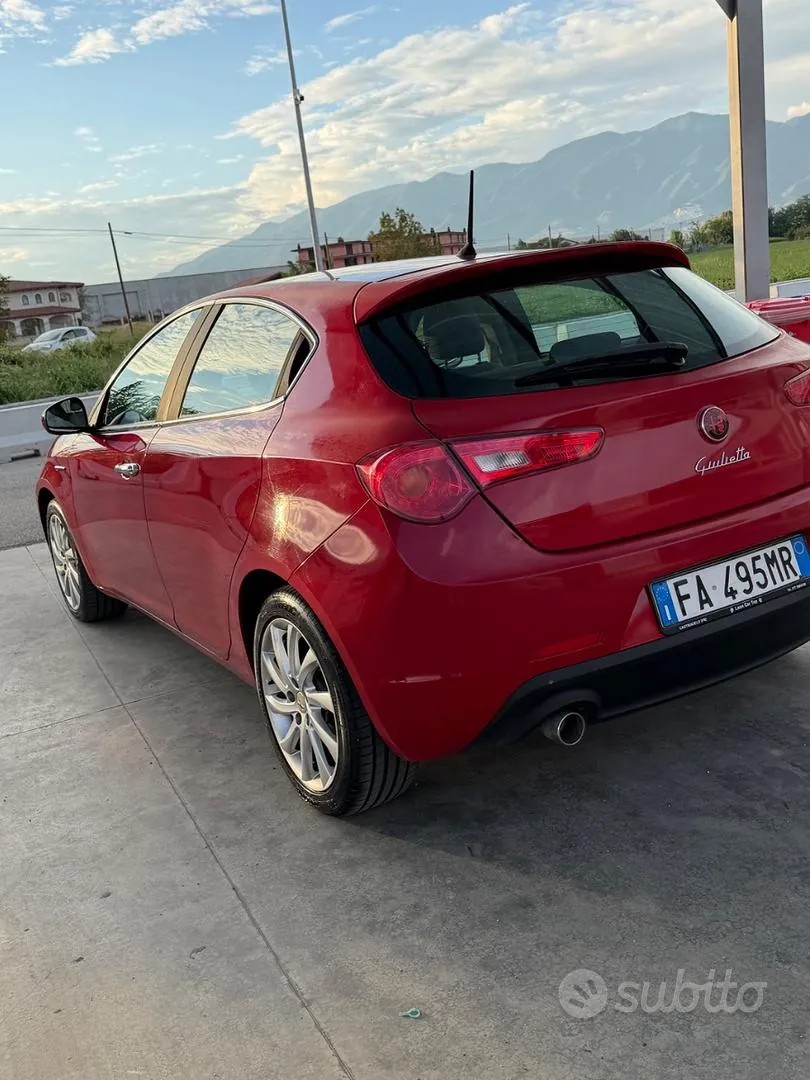 Alfa Romeo Giulietta 2015 photo 5