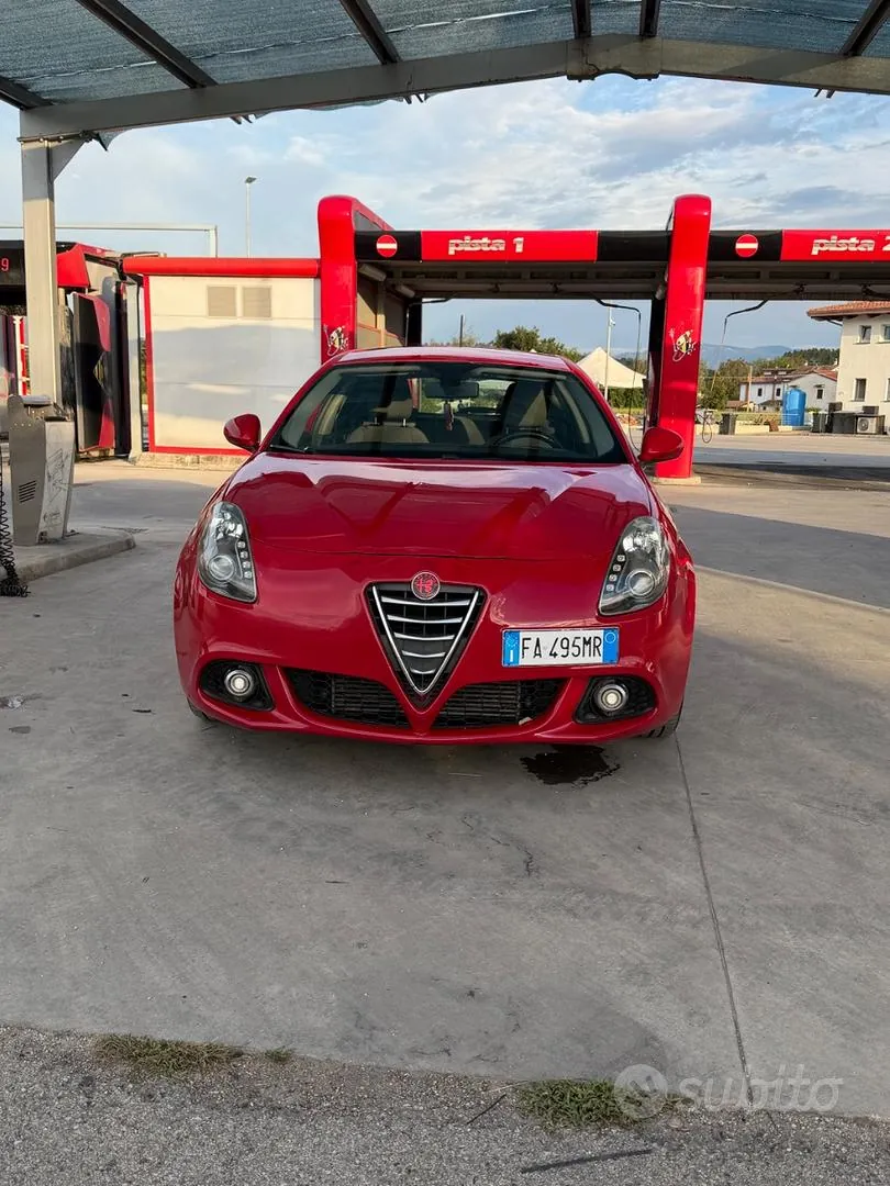 Alfa Romeo Giulietta 2015 photo 3