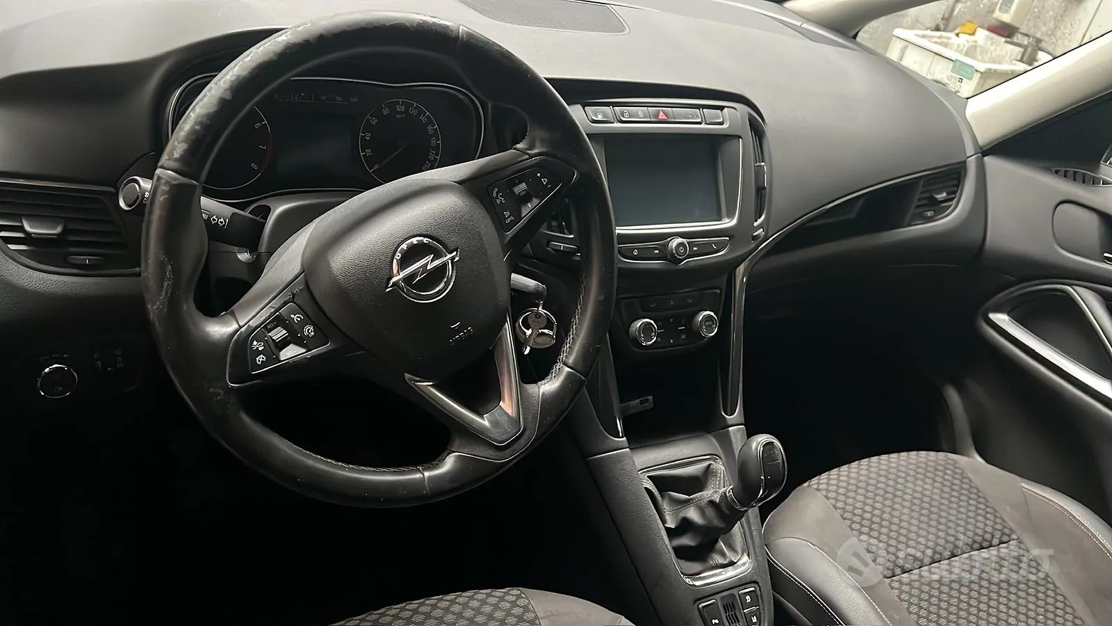 Opel Zafira 2018 photo 3