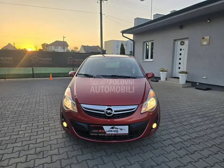 Opel Corsa D 2012 photo 2