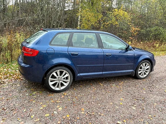 Audi A3 2011 photo 4