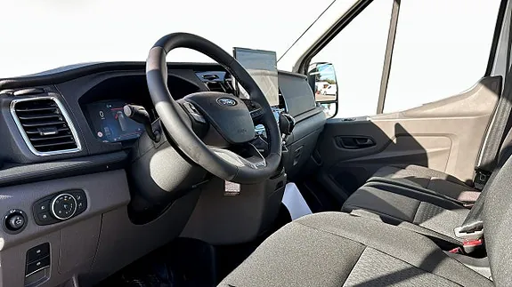 Ford Transit 2025 photo 3