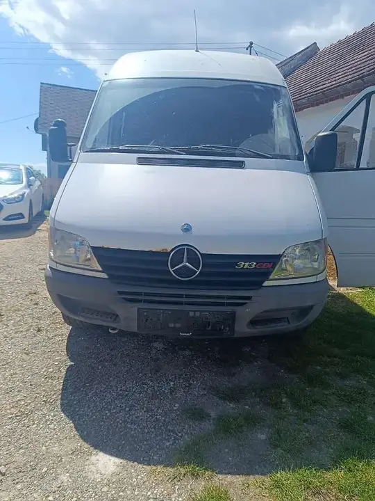 Mercedes-Benz Sprinter 2003 photo 2