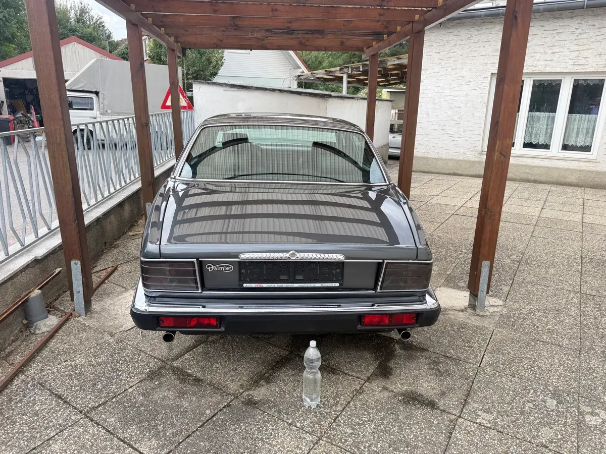 Jaguar Daimler 1990 photo 3