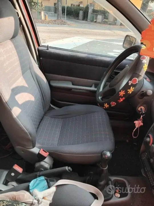Fiat Punto 1996 photo 4