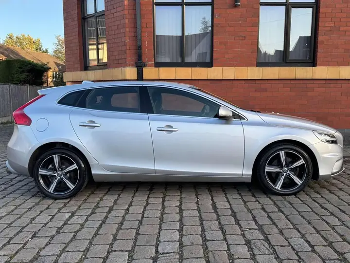 Volvo V40 2017 photo 3