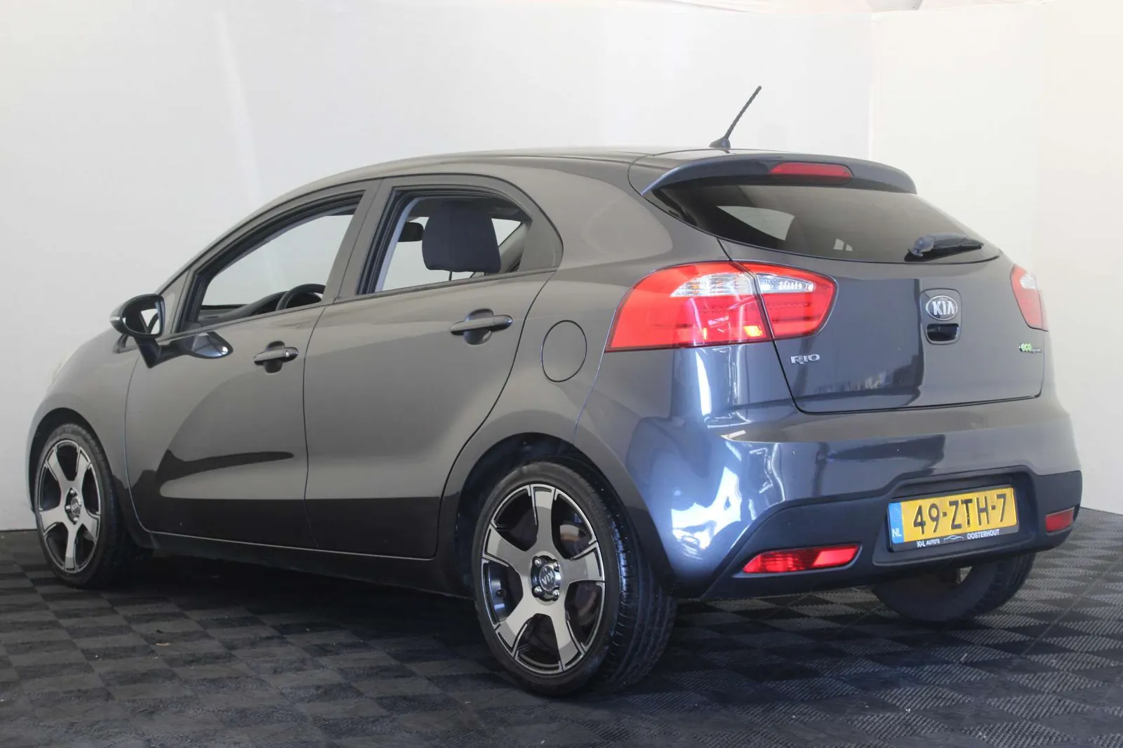Kia Rio 2013 photo 4