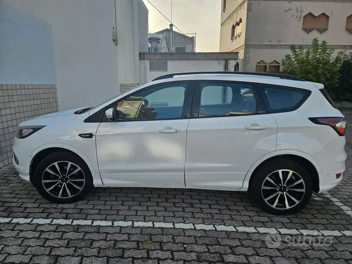 Ford Kuga 2019 photo 2