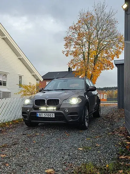 BMW X5 2011 photo 2