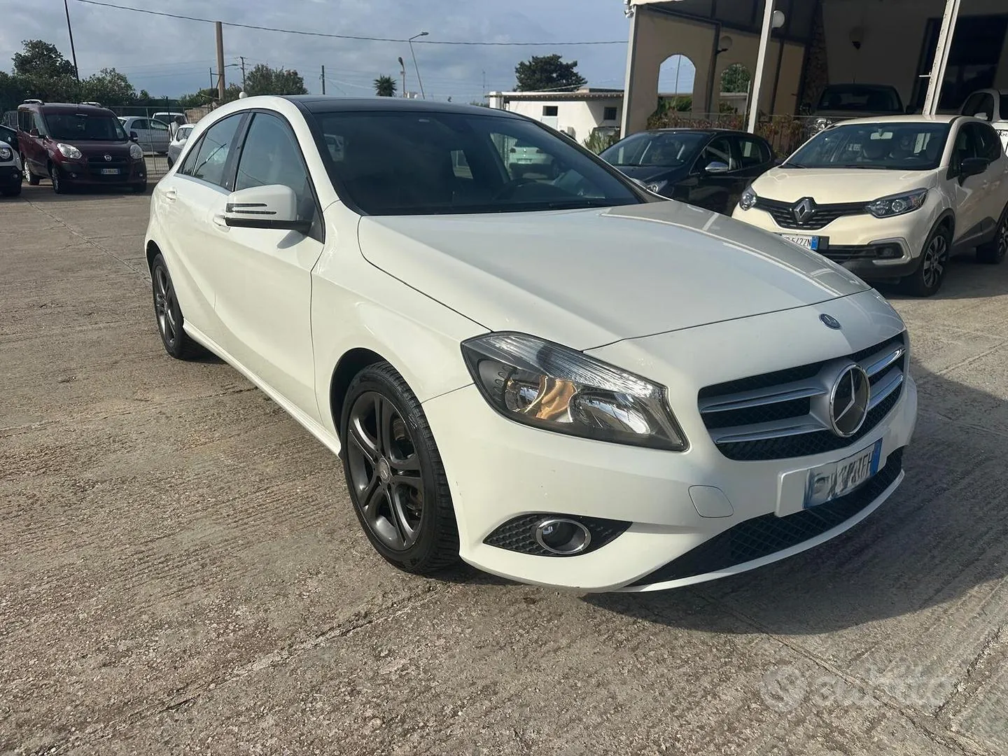 Mercedes-Benz A-Class 2014 photo 2