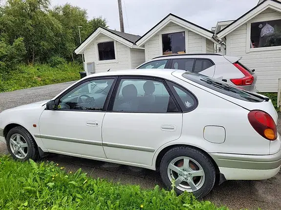 Toyota Corolla 2000 photo 3
