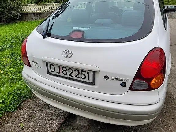 Toyota Corolla 2000 photo 2