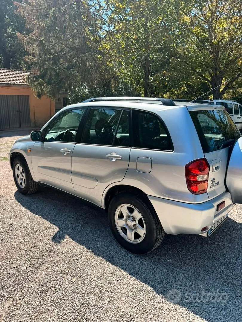 Toyota Rav4 2002 photo 2