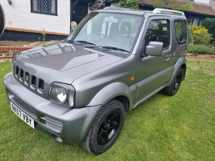 Suzuki Jimny 2007 photo 2