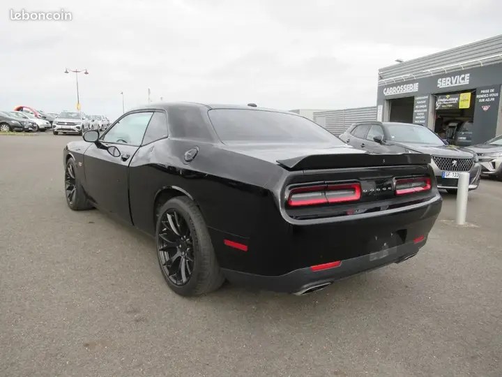 Dodge Challenger 2017 photo 2
